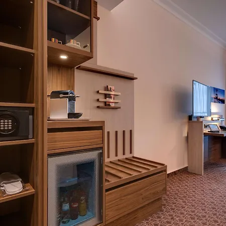 Hotel Park By Radisson West