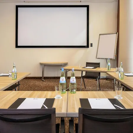بارك إن راديسون غرب مدينة 4* كولونيا