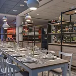 Western Отель 4*