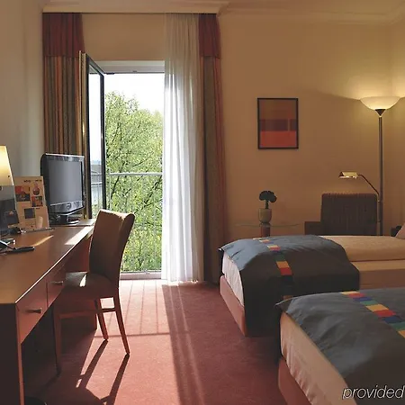 Western 4* Kolonia