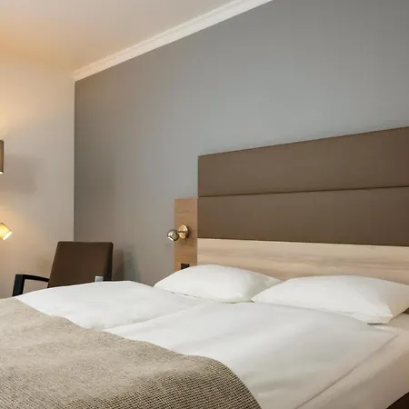 Western Otel 4*