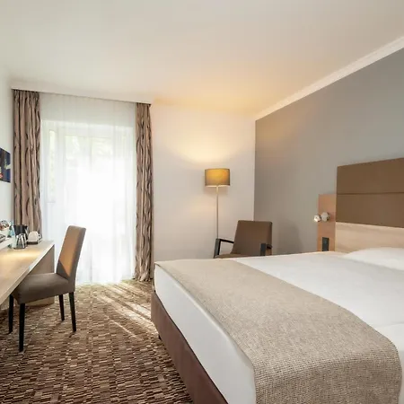 Western Otel 4*