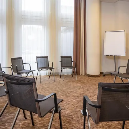 パーク バイ ラディソン シティ ウエスト 4* ケルン