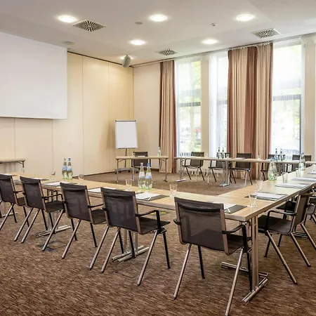 Western 4* Kolonia