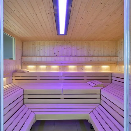 Western 4* Kolonia