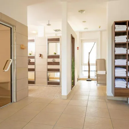 Western Hotel 4*