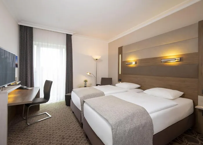 Western Hotell 4*