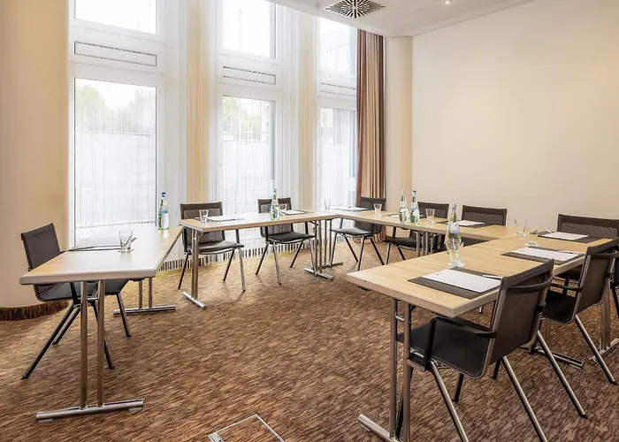 Western Hotell 4*