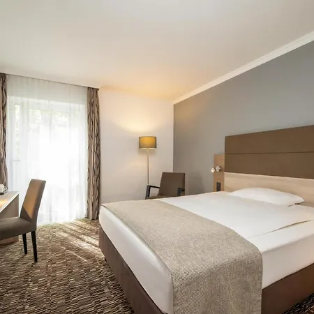 Отель Western 4*