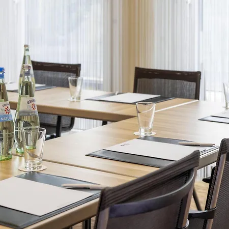 Отель Western 4*